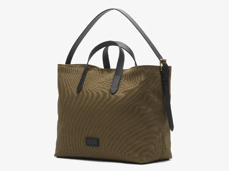 Women's Printed Tote Bag in Floral Patterns for a Spring - Themed Shopping TripUnite Khaki/Black