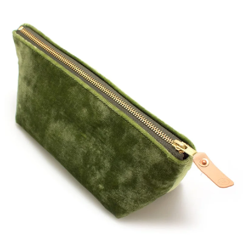 Women's Monogrammed Leather Clutch in Tan for Personalized StyleVelvet Travel Clutch-Pistachio